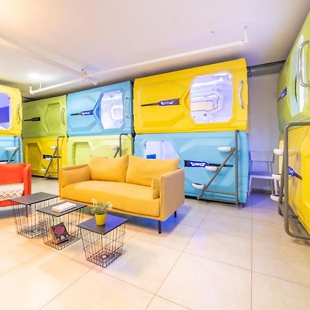Capsule Inn Yerusalem Bagian luar foto