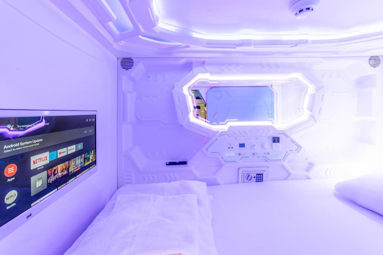 Capsule Inn Yerusalem Bagian luar foto