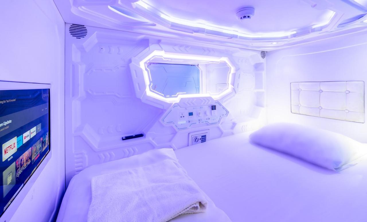 Capsule Inn Yerusalem Bagian luar foto