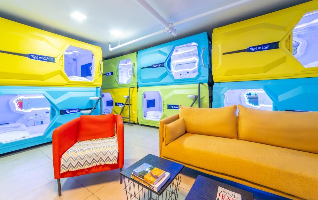 Capsule Inn Yerusalem Bagian luar foto