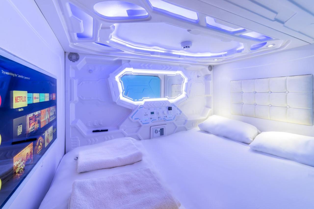 Capsule Inn Yerusalem Bagian luar foto