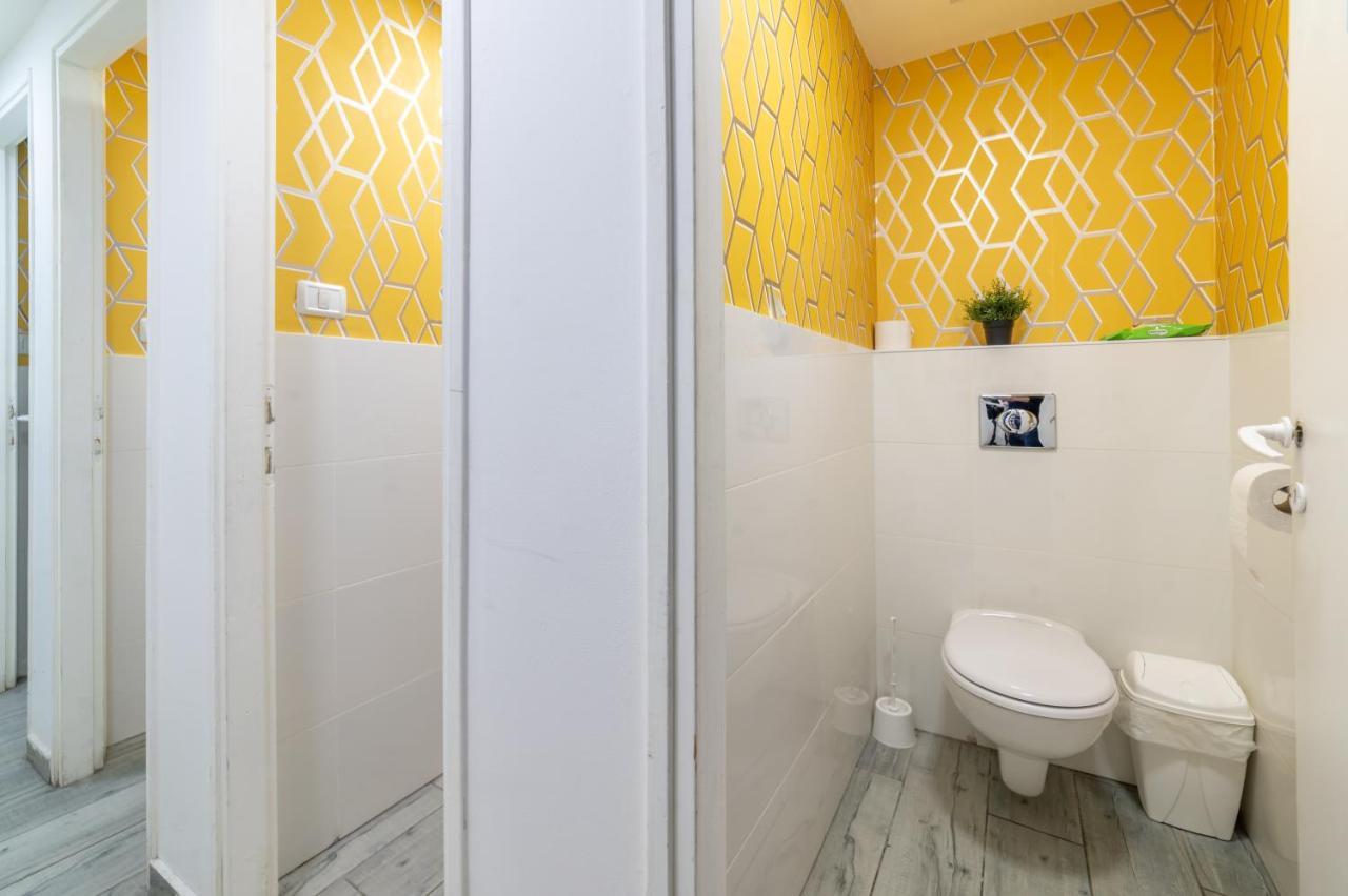 Capsule Inn Yerusalem Bagian luar foto